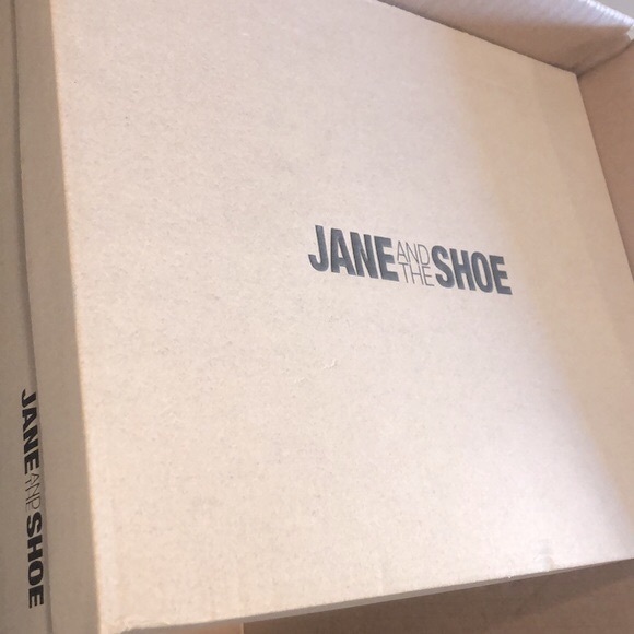 NIB [JANE AND THE SHOE] Cindy Snakeskin Pointed Ankle Booties Women's Sz 6.5 - Picture 11 of 11